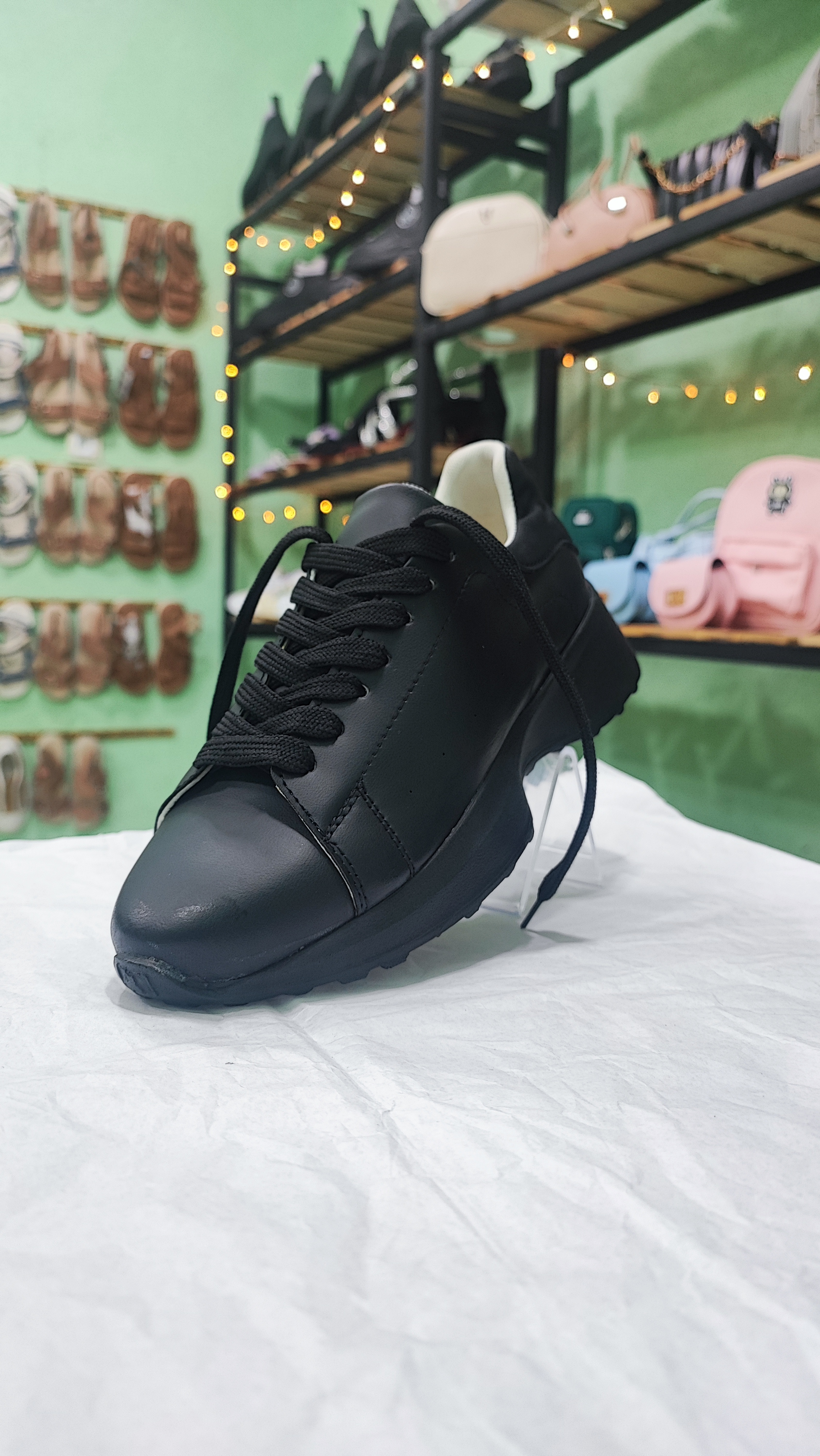 کفش کتونی  ونس زنانه و دخترانه مشکی